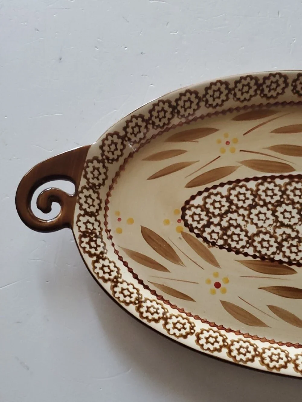Temp-Tations Cream and Brown Floral Pattern  Soup bowlwith Matching Tray.